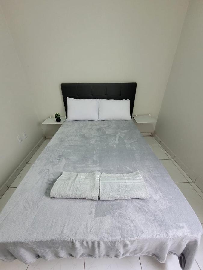 Sobrado 4 amplo e confortável em condomínio Corumbá Exterior foto